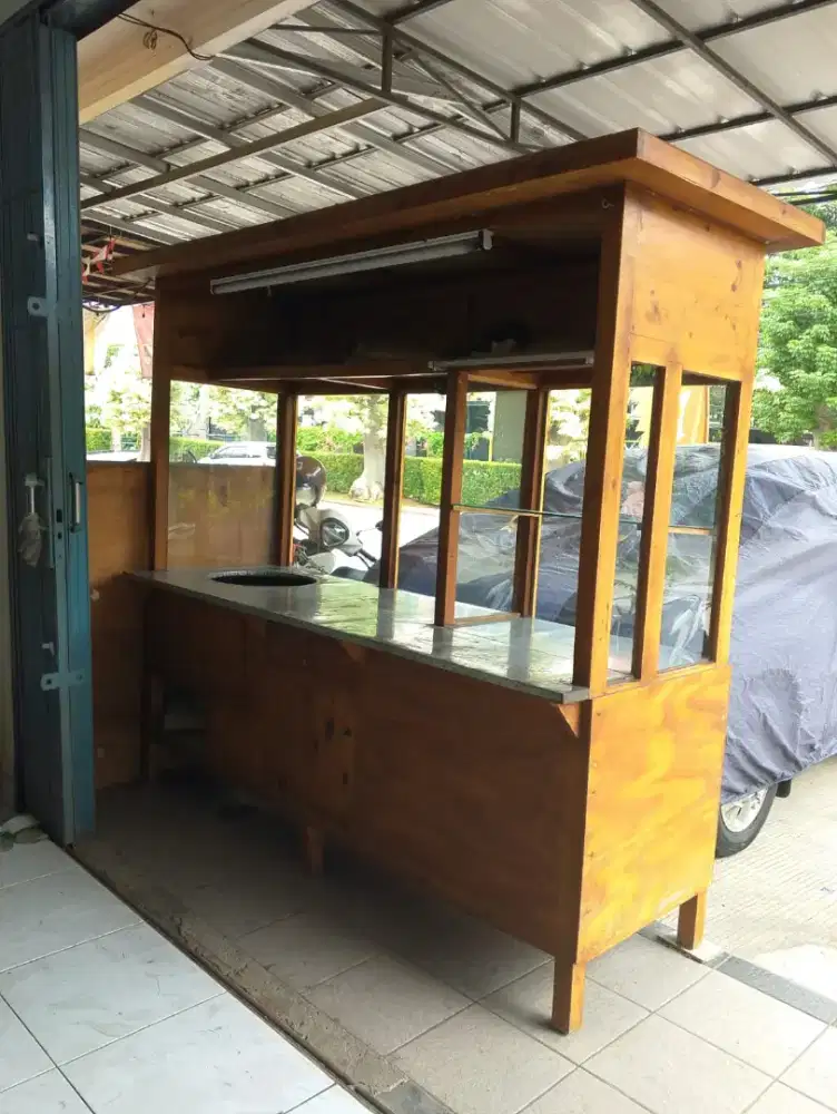 Dijual Gerobak, Meja, Kursi, Meja Kasir dan Meja Kompor