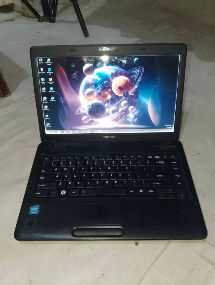 Laptop Toshiba bekas