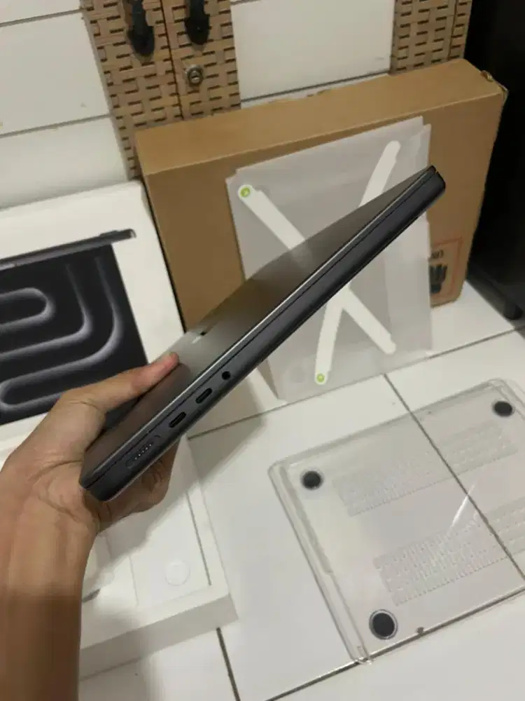 Macbook pro M4 16/512 iBox