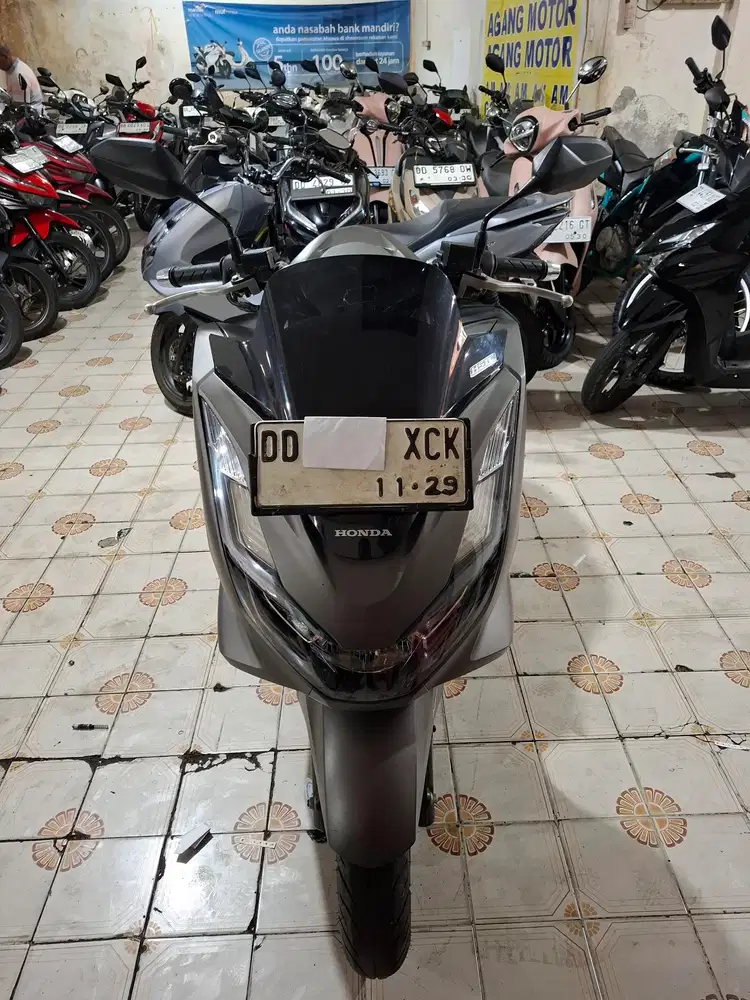 Honda PCX abs 160cc 2024 cokelat
