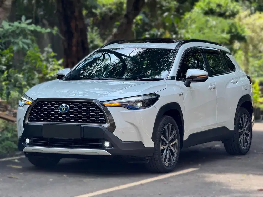 TOYOTA COROLLA CROSS HYBRID 2022 PUTIH LOW KM