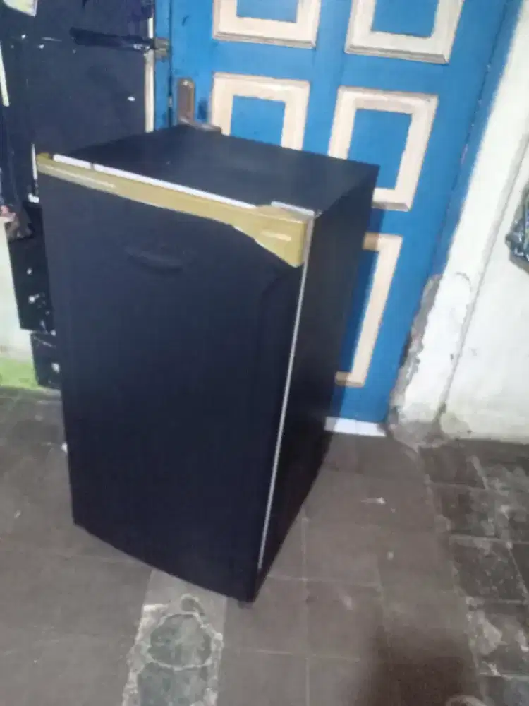 Jual kulkas Toshiba Glacio 1 pintu mesin ori dngin beku normal diantar