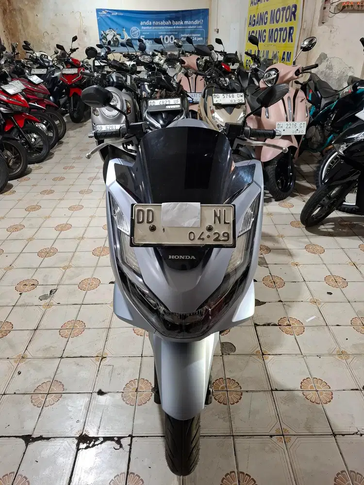 Honda PCX CBS 160cc 2024 silver