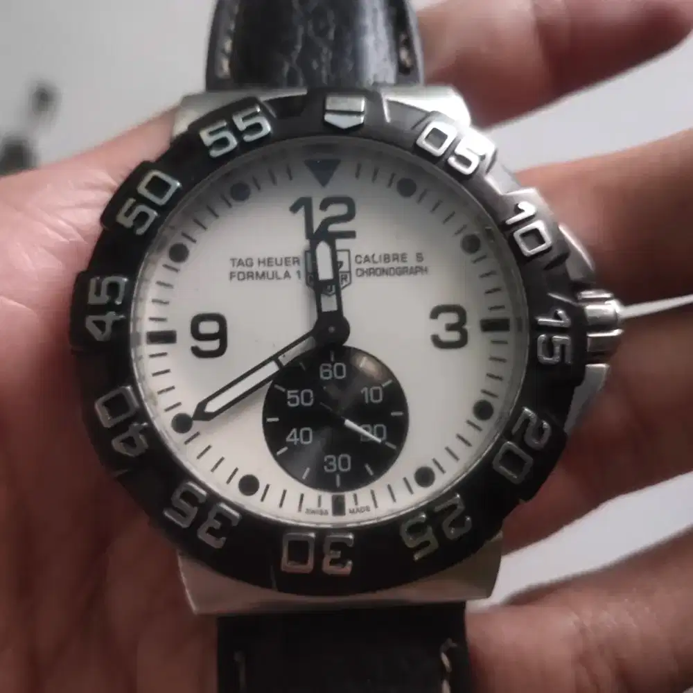 Jam tangan Tag Heuer Formula 1 Caliber S Chronograph bekas