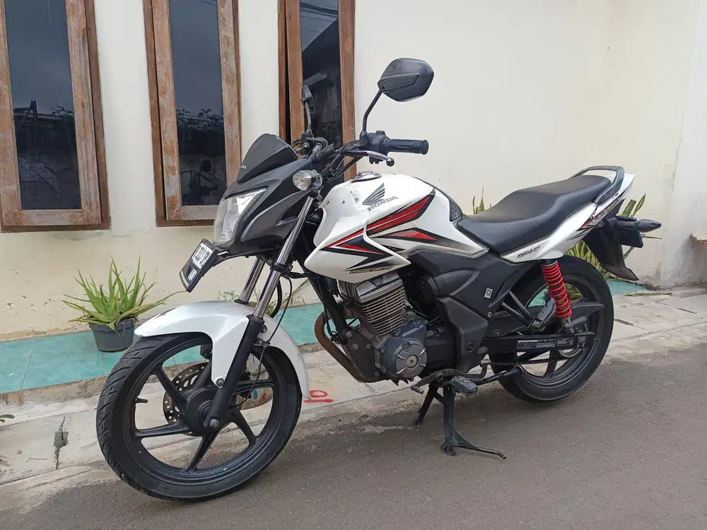 Di jual cepat verza 2014 lengkap bagus