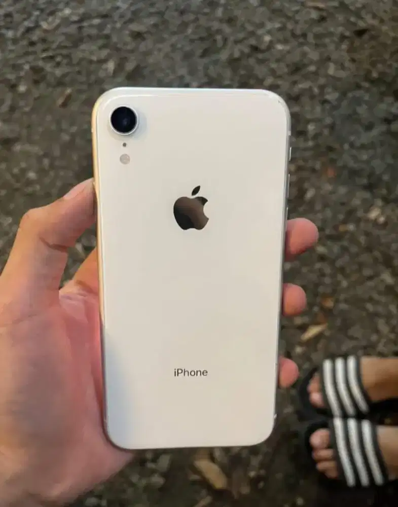 iPhone XR 64/128