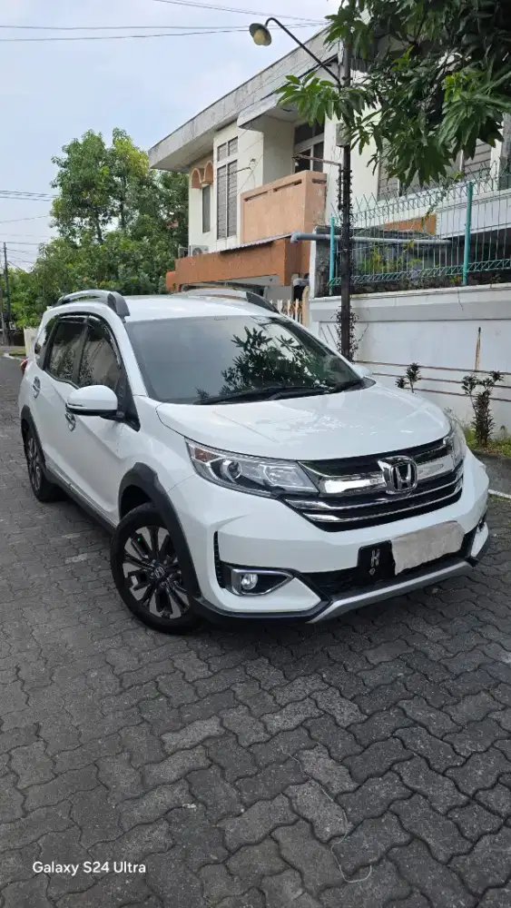 BR-V 1.5 E CVT Automatic (FACE LIFT) 100% Ors Cat LIKE NEW