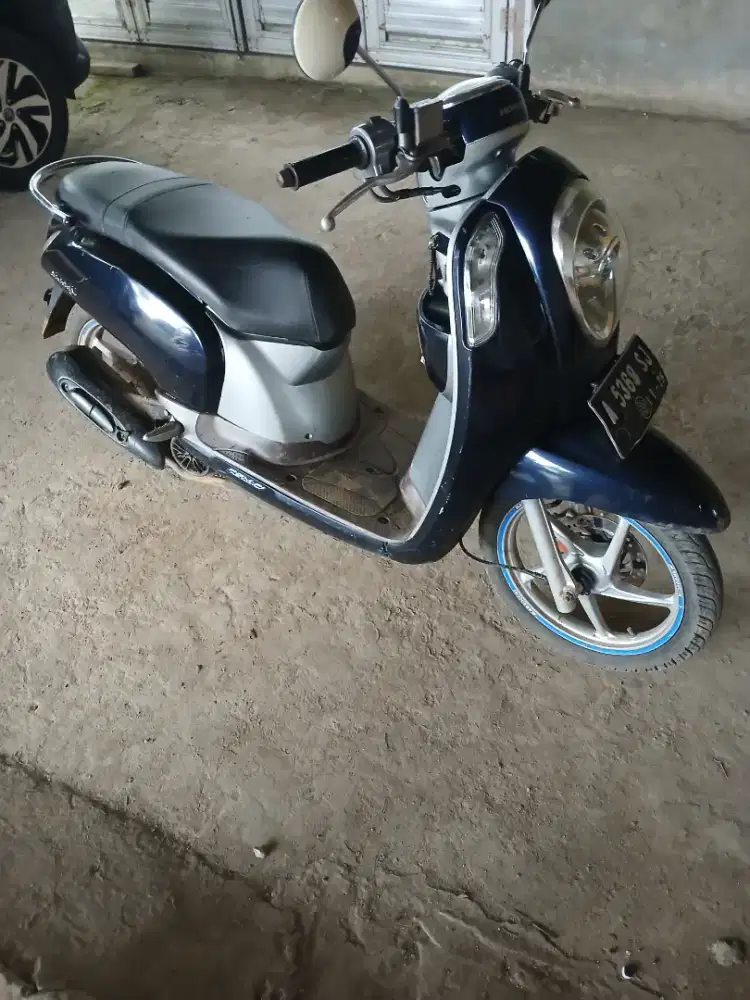 JUAL MOTOR SCOOPY 2016