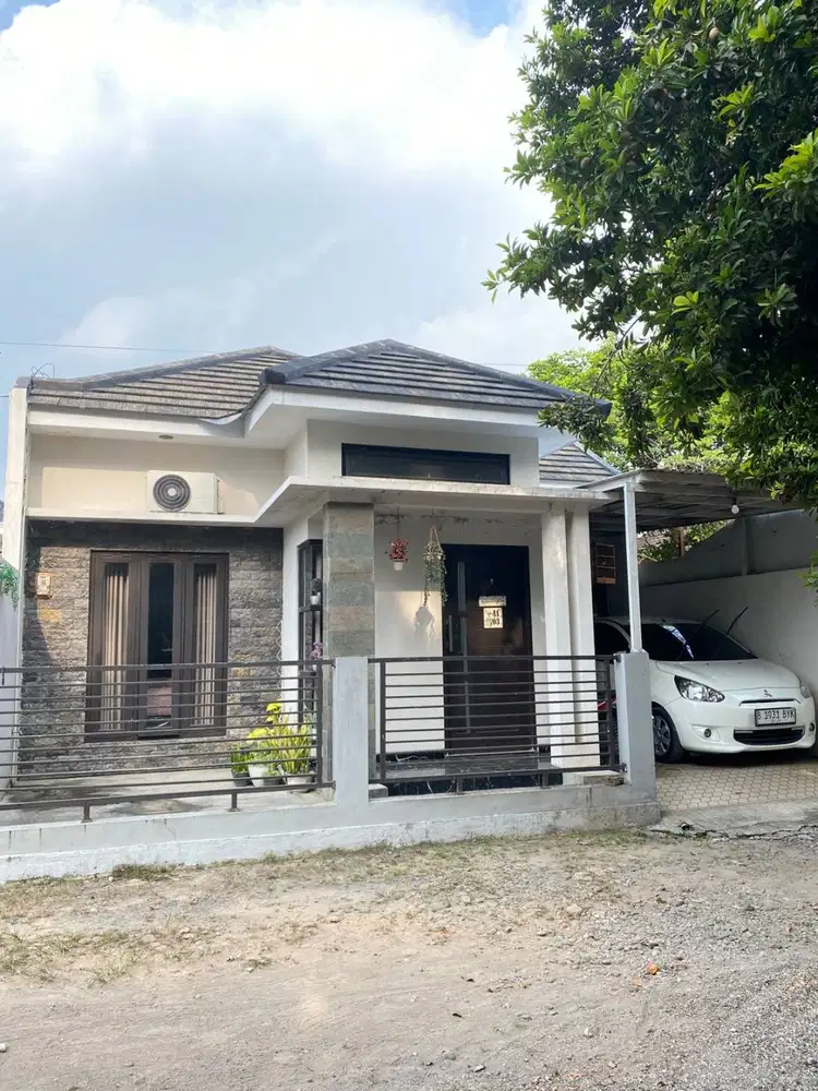 Rumah Modern Siap Huni Free Furnished di Jl Godean km 9 Sleman