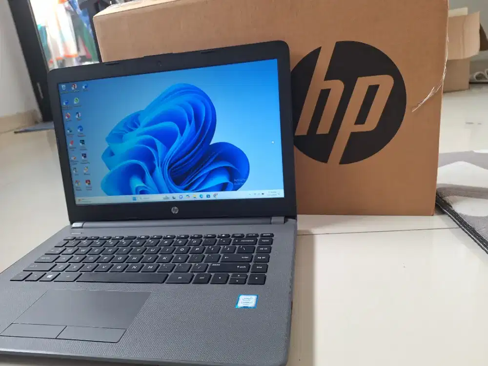 Laptop HP 240 G6