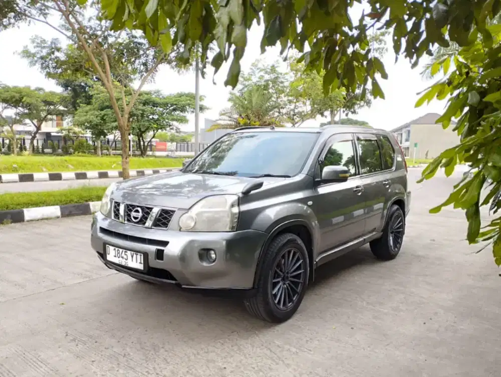 DP 8 jt Nissan X-Trail ST Matic 2009