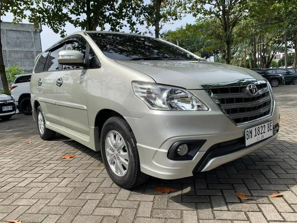 Innova 2.0 G Lux Matic 2013 KM 50 Ribuan