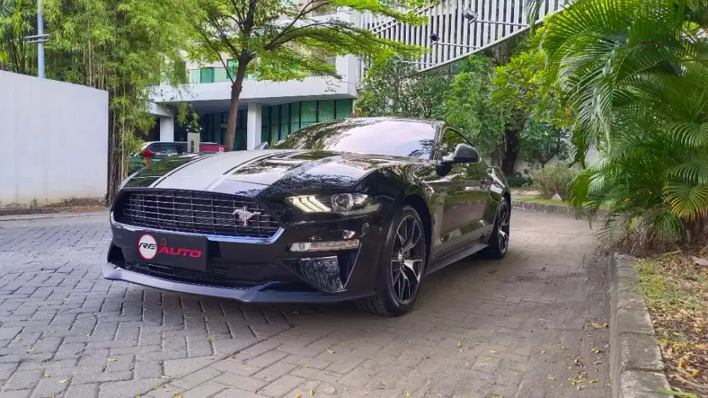 FORD MUSTANG 2.3 FACELIFT PERFORMANCE 2022 AT HITAM