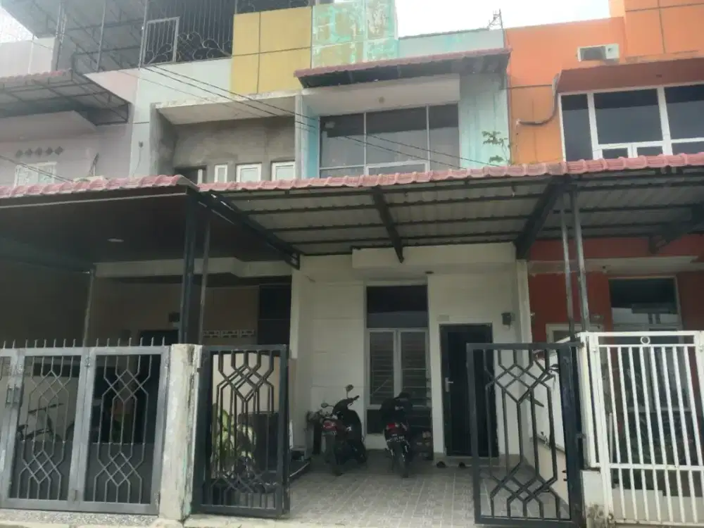 Jual Cepat! Rumah 2 Lantai Dekat Tol Helvetia Kota Medan