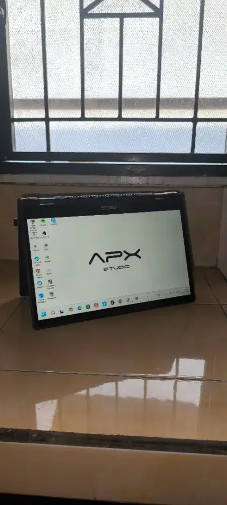 Laptop Asus Lipat & Layar Sentuh