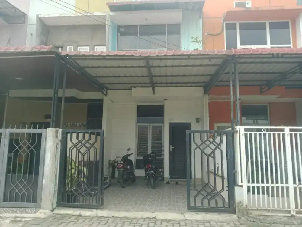 Jual Cepat! Rumah 2 Lantai di Komplek Perumahan De City Kota Medan
