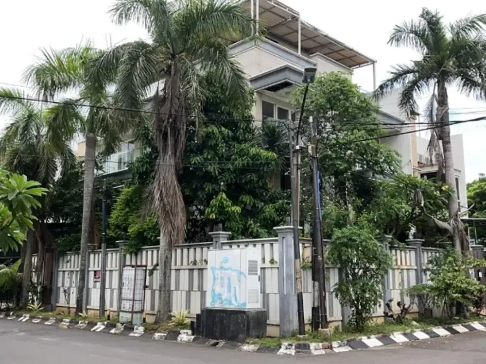 Dijual Rumah hoek 3 lantai di Citra 5, Kalideres, Jakarta Barat