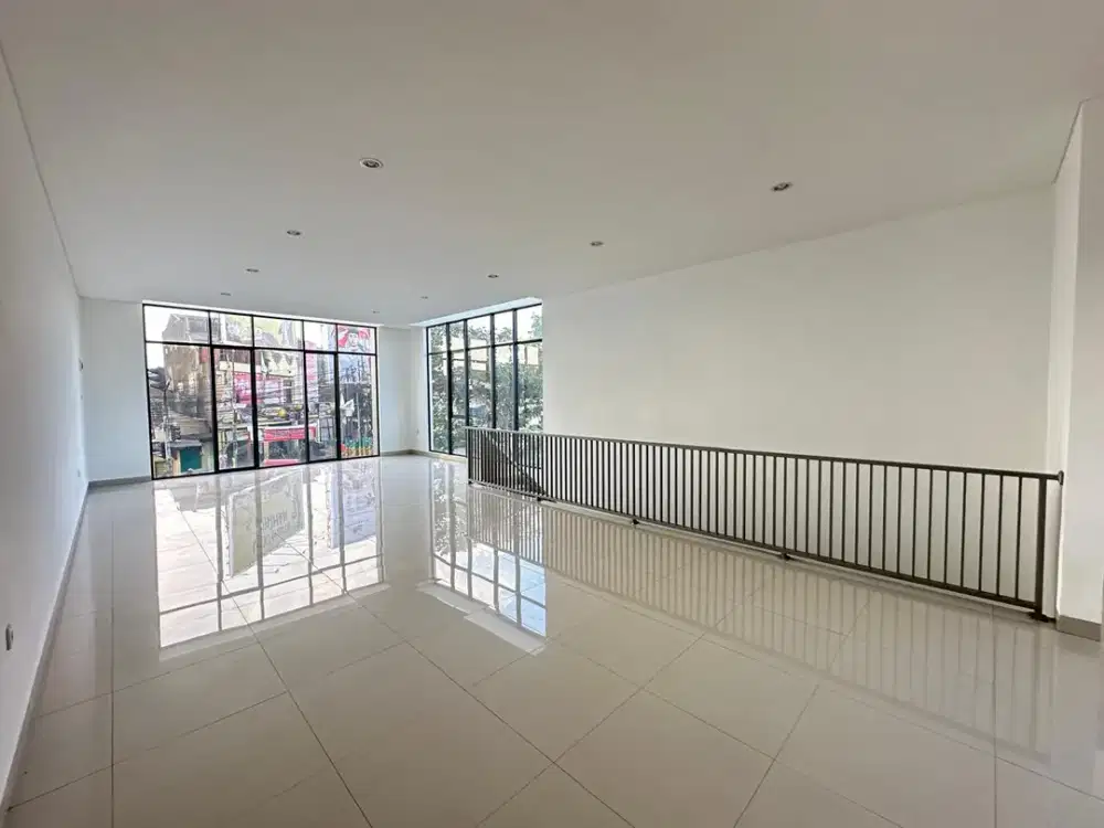 Dijual Ruko Bagus Terawat Strategis di Jl. Gatot Subroto Kota Bandung