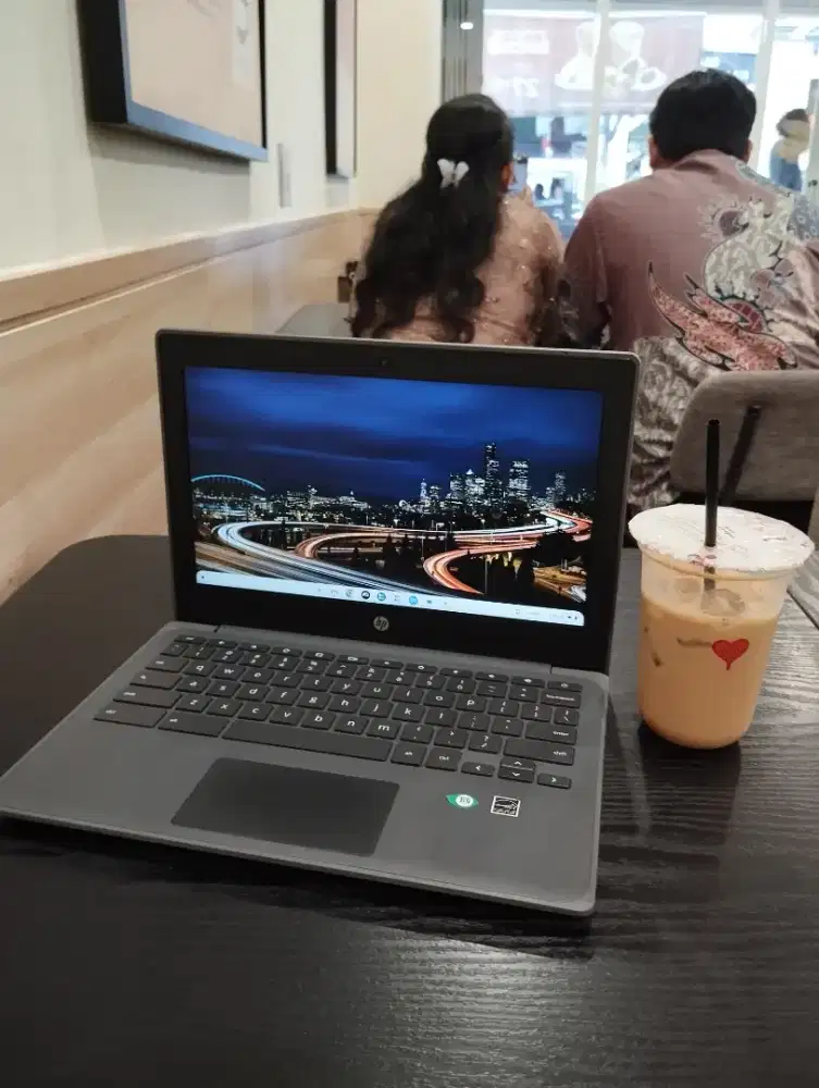 GAS MALAM MINGGU HP CHROMEBOOK 11 G8 EE TOUCHSCREEN MURAH AJA