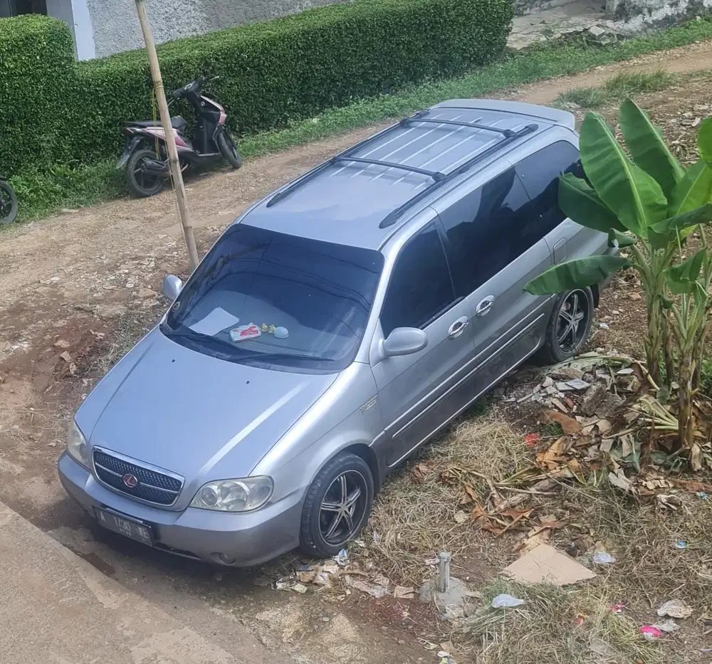 Kia Sedona 2003 Bensin