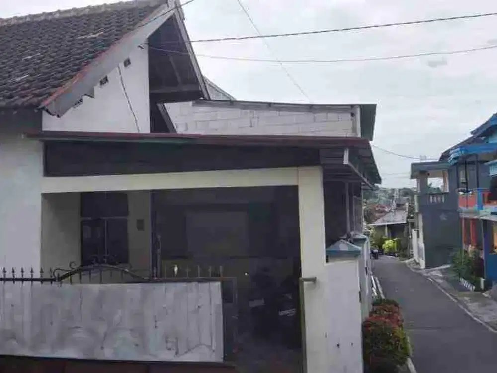 rumah murah luas 122 di jl sebuku sulfat kondisi siap huni BU SEGERA Daerah blimbing malang kota