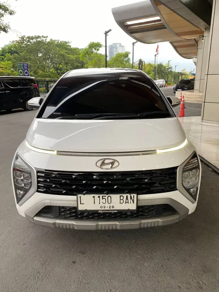 Hyundai Stargazer Type Prime Captain Seat Tahun 2023 Dual Tone