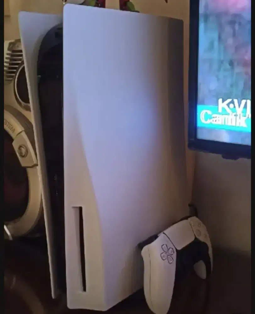 PS5 DIS FULLSET DAN GAME MULUS SEPERTI BARU JARANG PAKE SUDAH ADA GAME