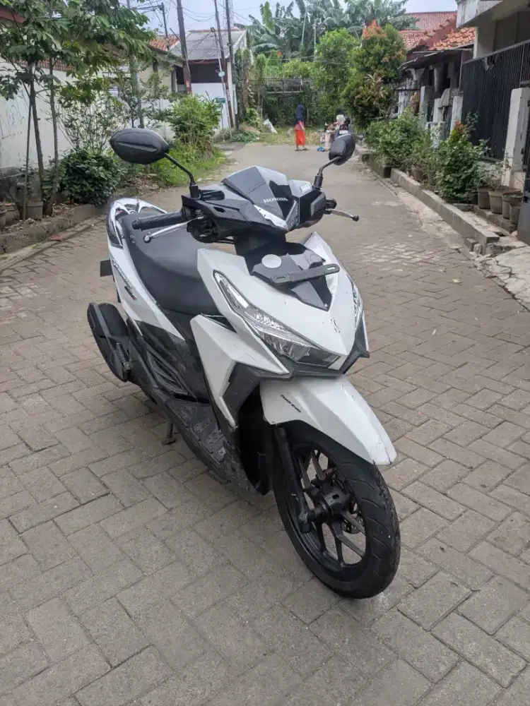 Vario 125 2015 LED OLD Putih