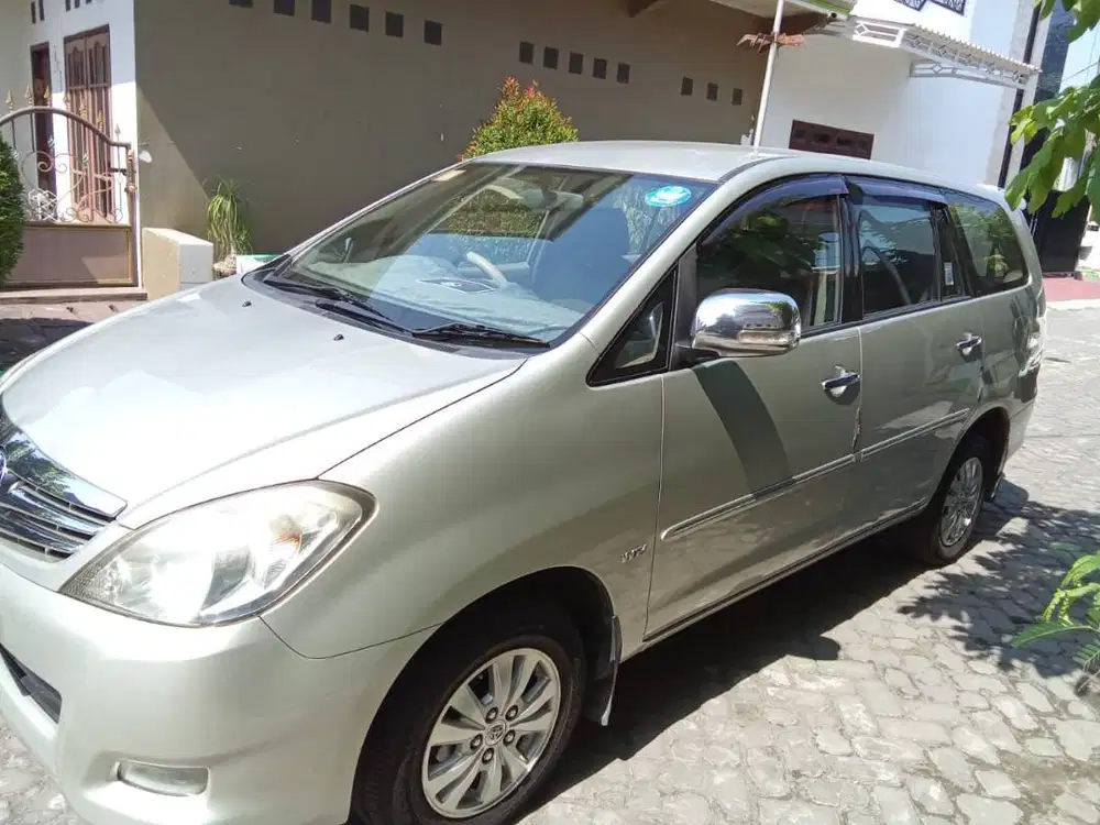INNOVA 2011 2.0 V BENSIN MT