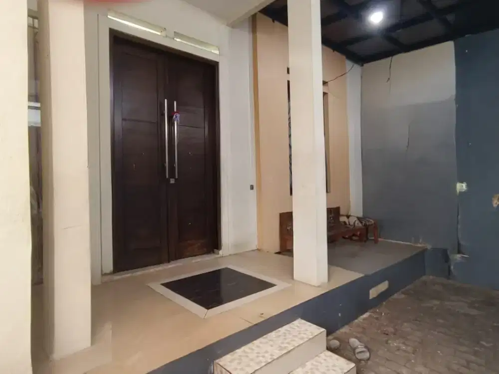 Rumah disewa di Lebak Bulus - Strategis