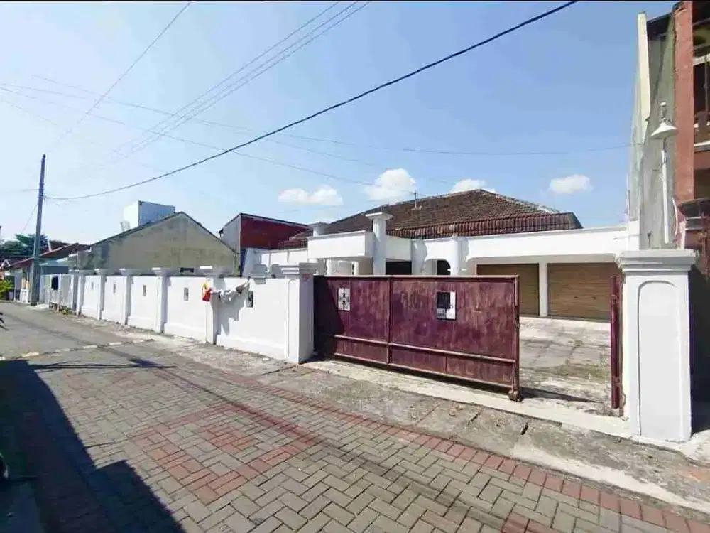 tanah dan bangunan sangat strategis jalan Kaliurang KM 6 kentungan