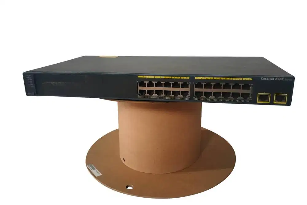 SWITCH CISCO CATALYST 2960 SERIES (BEKAS)
