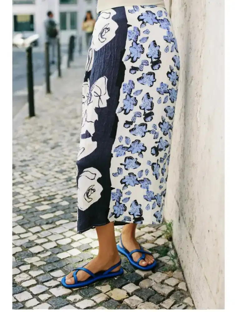 Zara Skirt Best Seller size L New