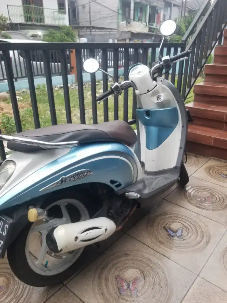 Dijual motor warisan Scoopy 2012