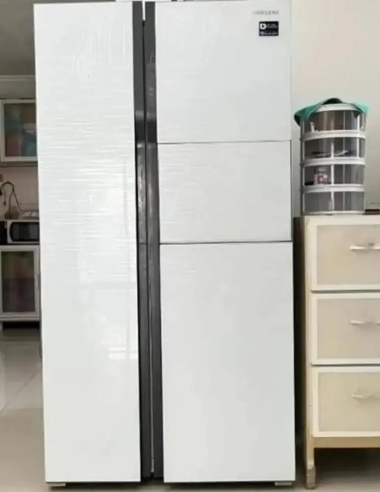 Kulkas side by side  mewah X APARTEMEN merek SAMSUNG