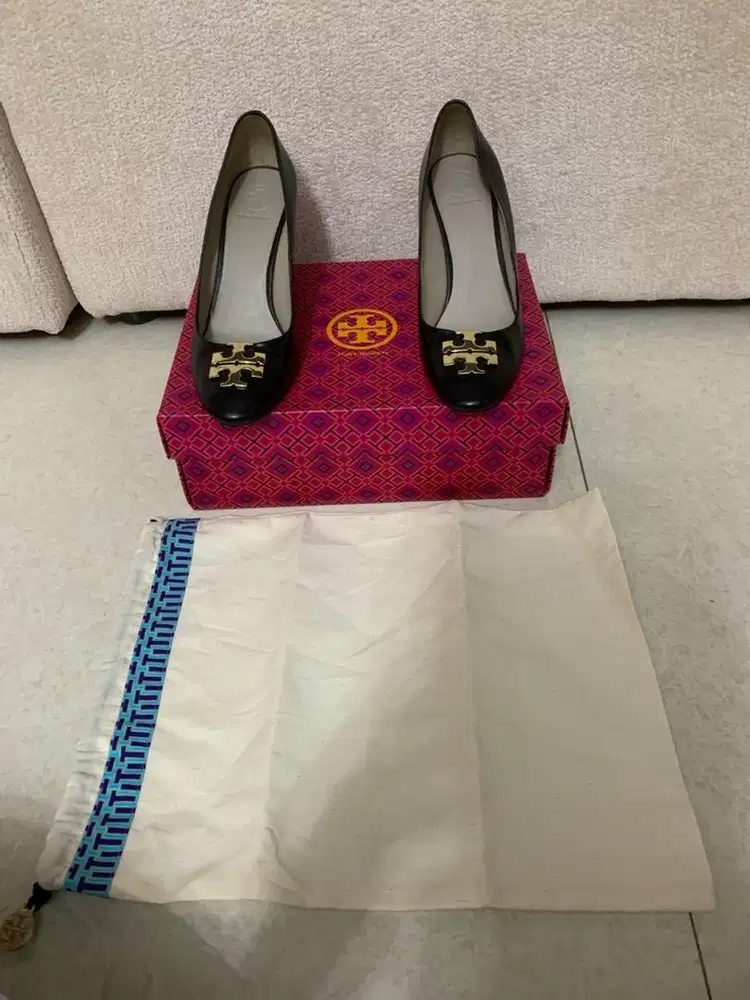 Authentic Tory Burch wedges