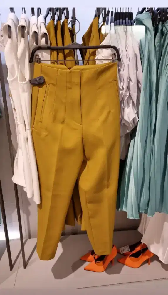 Zara Pants Olive size M