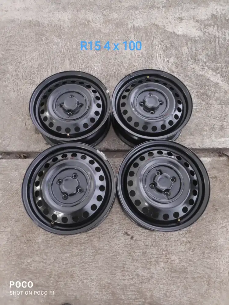 Oem klg HONDA MOBILIO R15 pcd 4 x 100 lebar 5,5 offset -/+ 45 plus dop