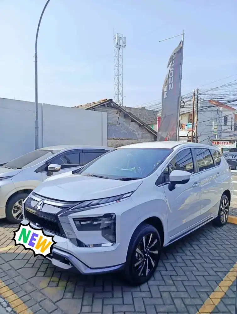 Mitsubishi Xpander ultimate cvt thn 2025 km low