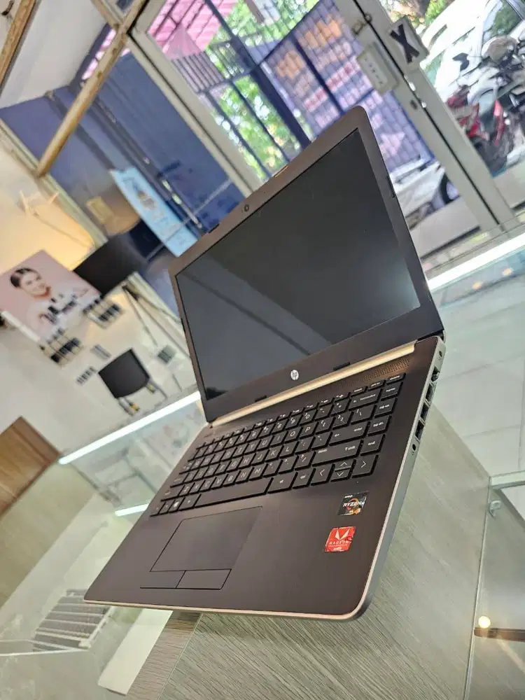 Laptop Ryzen 5 Game design Win Ori Murah