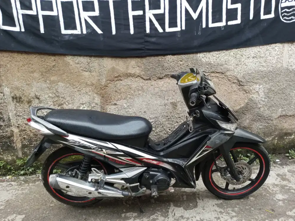Supra X 125 tahun 2015
