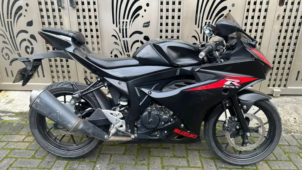 Suzuki gsx 2017 plat Bl aceh ada di cimahi