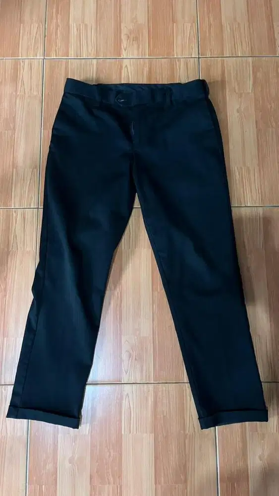 Celana Bahan Ankle Pants Hitam