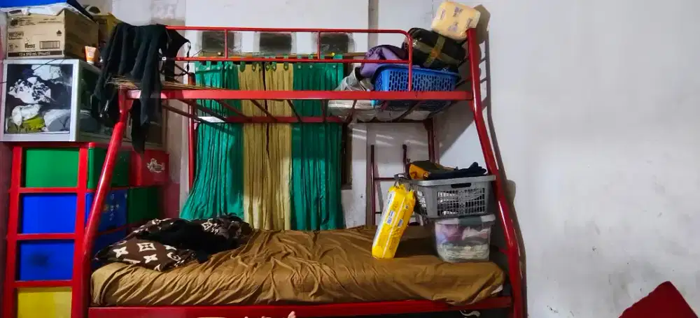 Ranjang Tingkat Besi