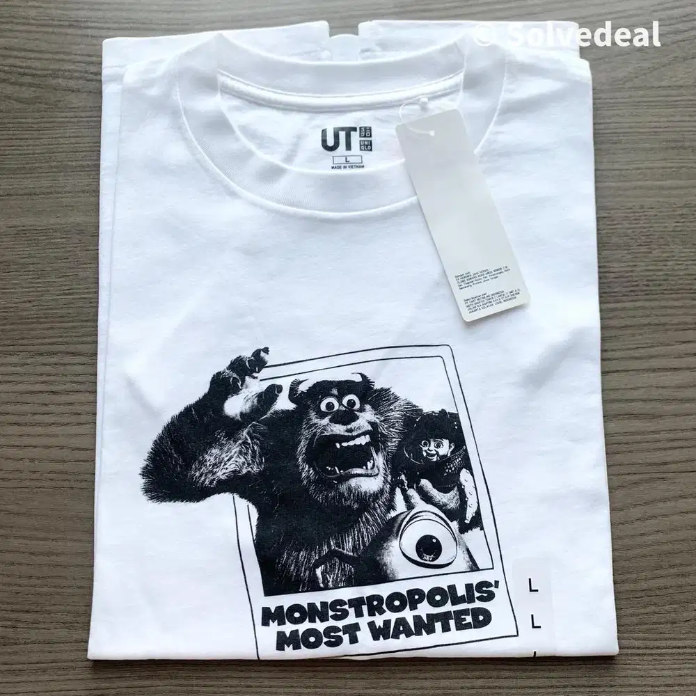 Kaos Uniqlo Disney Pixar Monsters Inc Putih