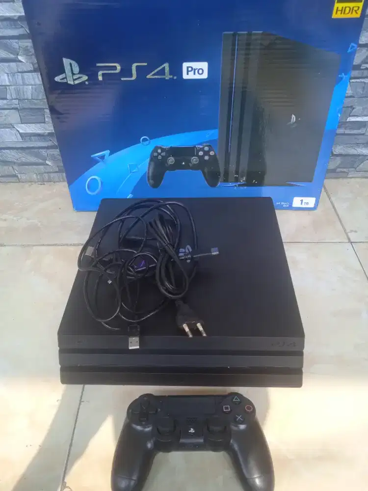 PS4 pro 1tb normal fullset poris cipondoh