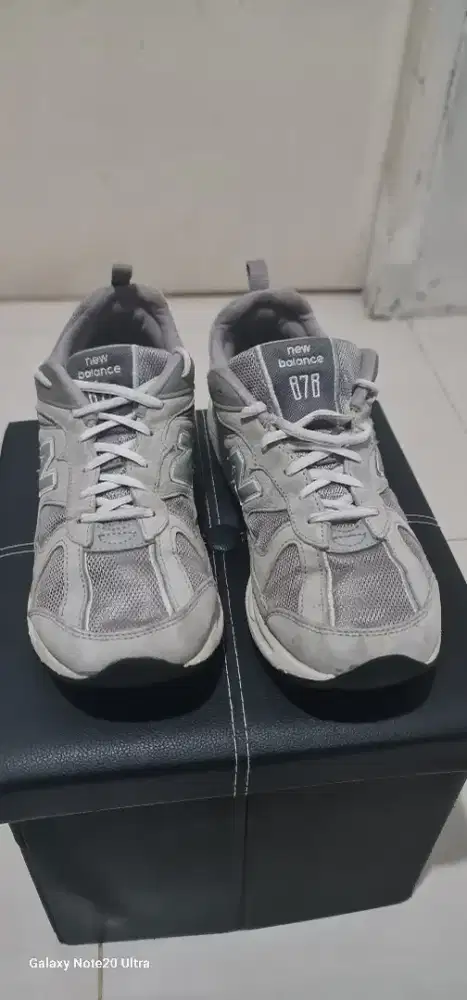 Sepatu NB Ukuran 44