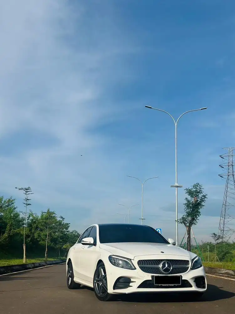 Low KM Mercedes Benz C300 2020 ISTIMEWA