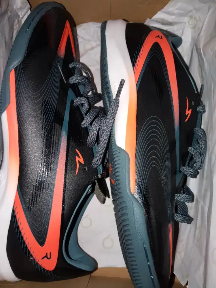 Jual sepatu futsal harga terjangkau