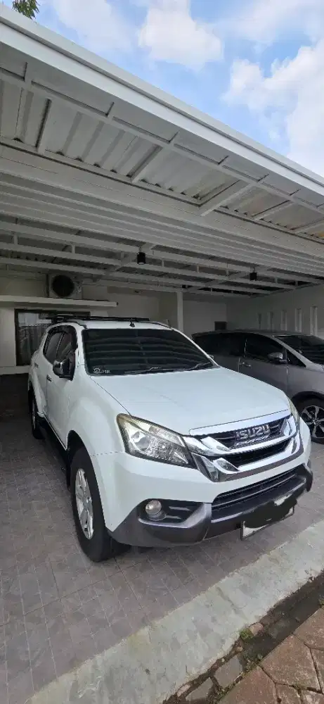 Isuzu Mux Putih 2015
